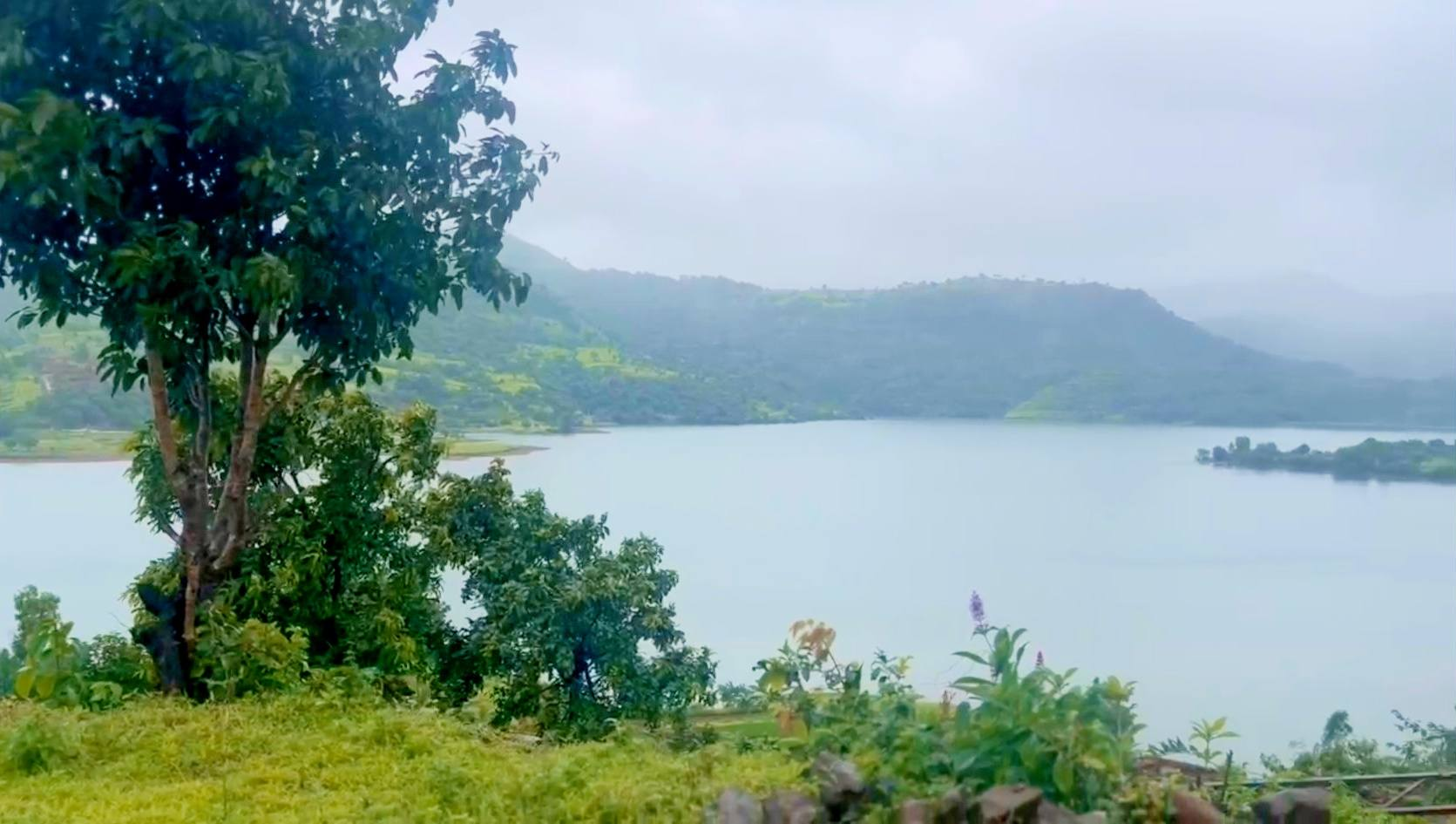 Velhe - 2.5 Acre Dam View Farmhouse Plot