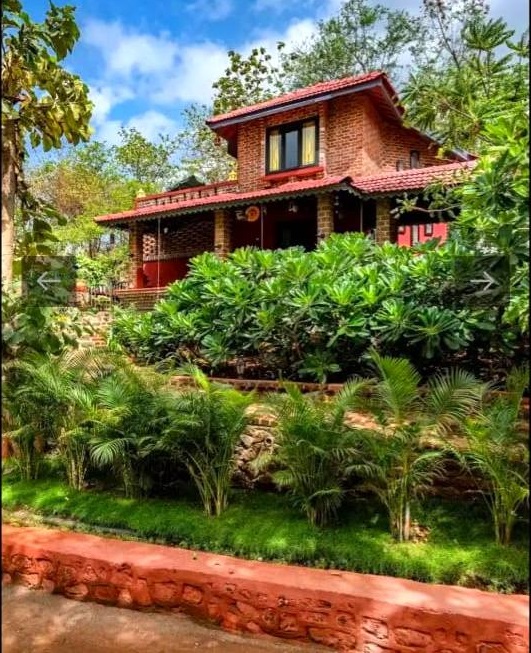 Pen - Beautiful 3 Bedroom Bungalow with Swimming Pool