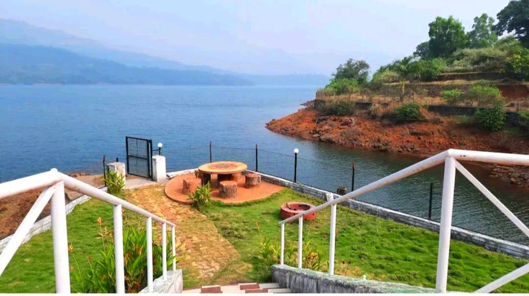 Mulshi - Varasgaon Dam Water Touch Resort -